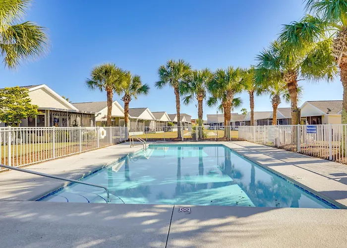 1 Mi To Gulf Home With Patio And Pool Access In Pcb!